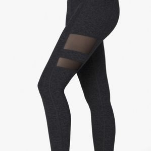 Beyond Yoga's Iconic Silhouette Mesh Legging small